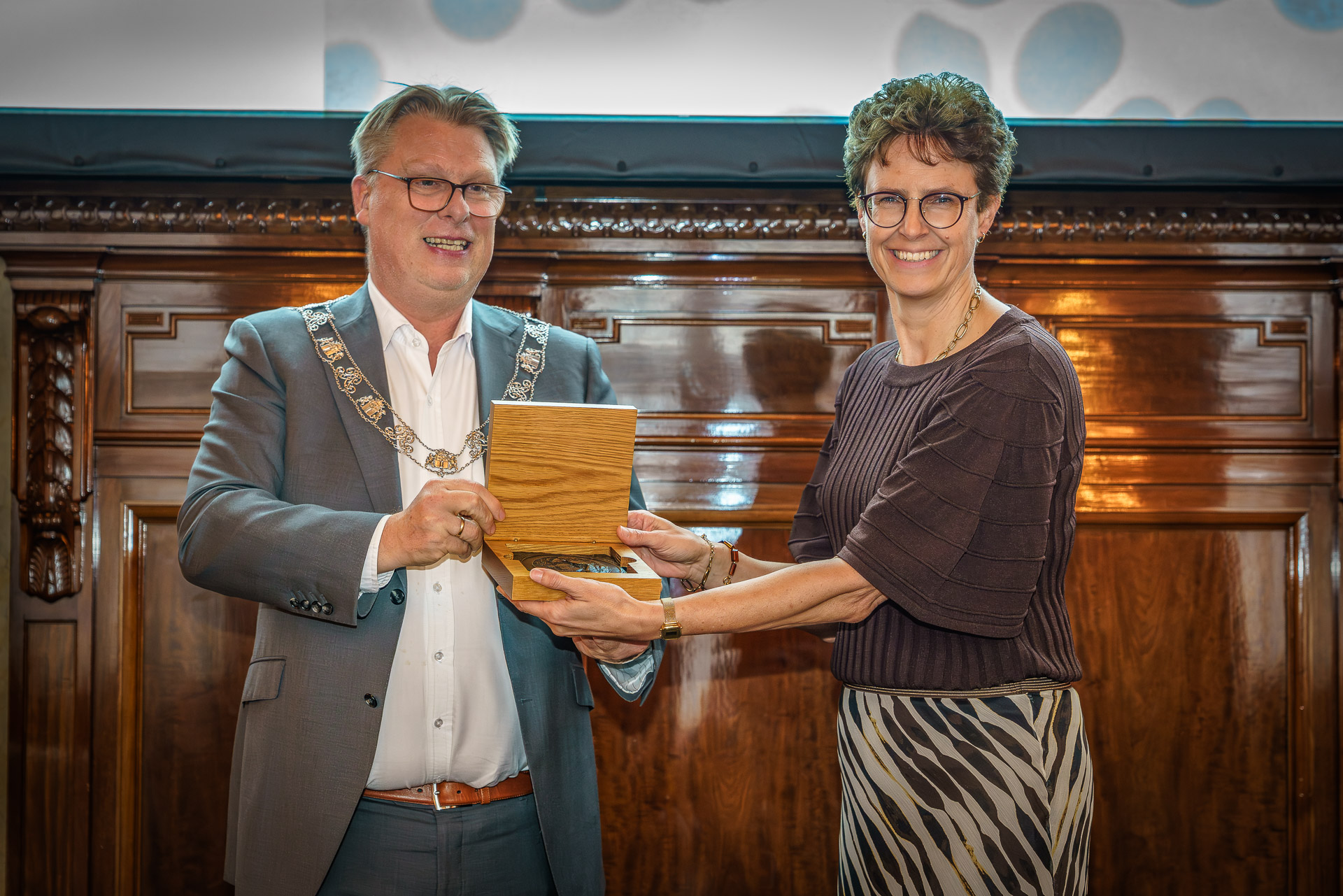 Karin De Visser   (2025)